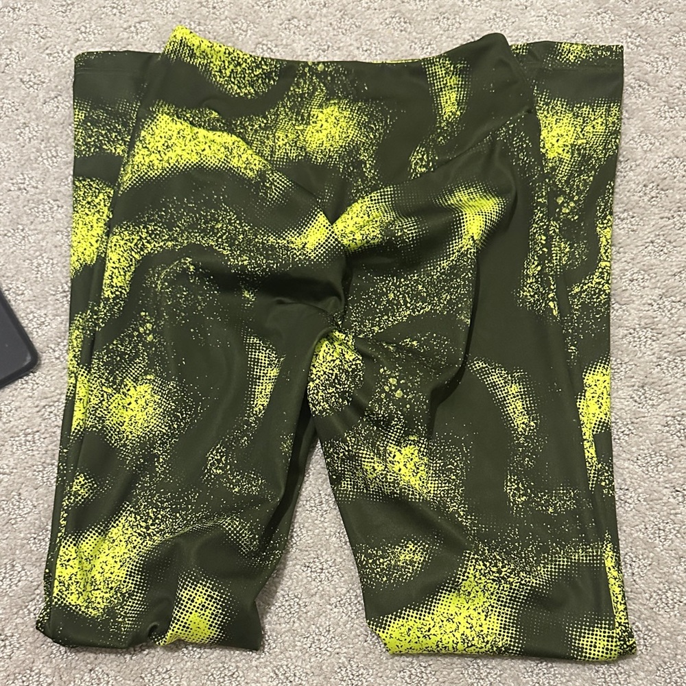 Gymshark women’s full length pant (SM)